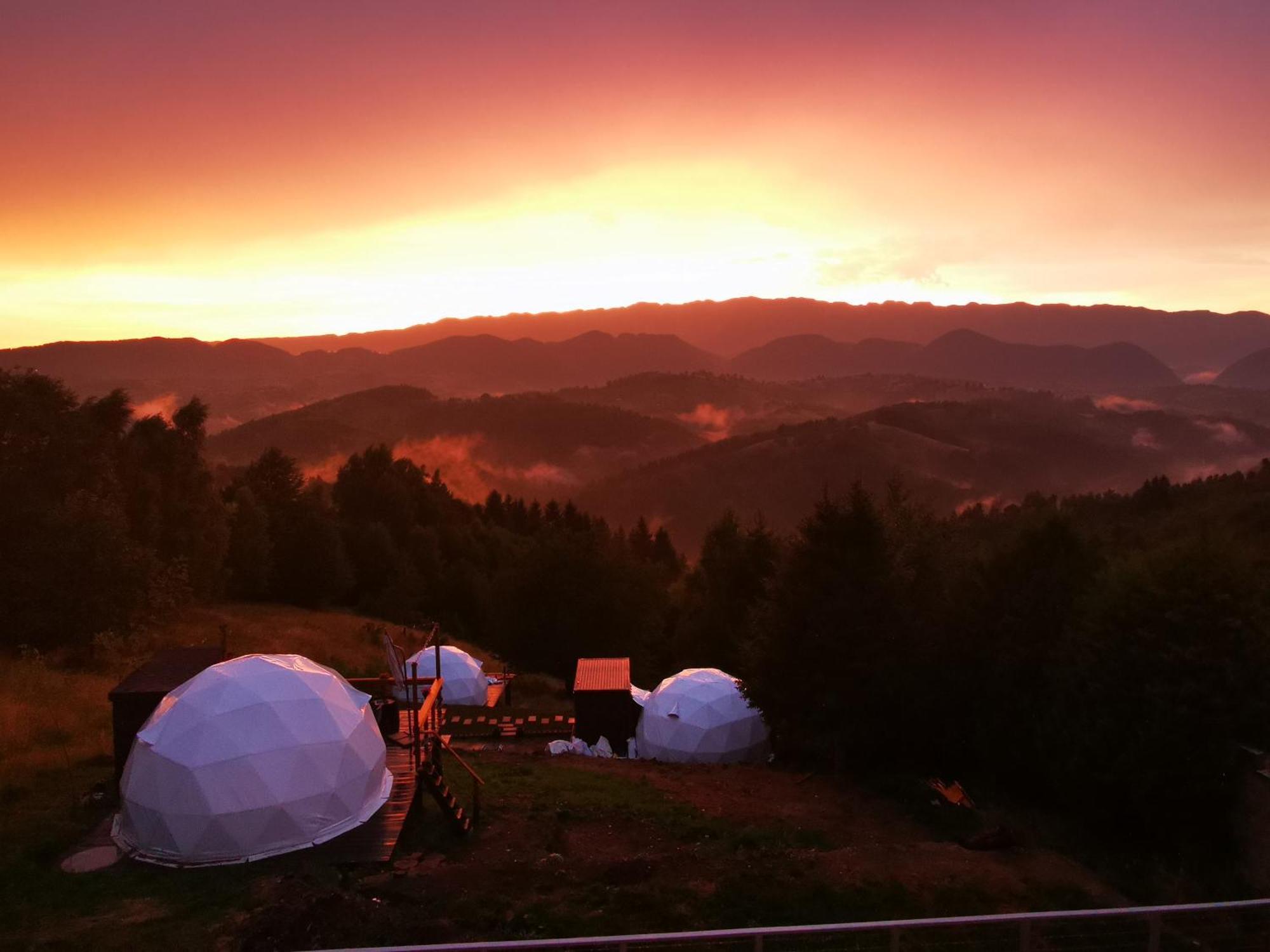Glamping Zazen Hotel Drumu Carului Exterior foto